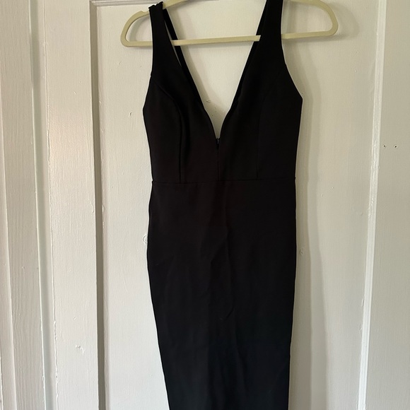 Lulu's Classic Black Midi Dress - Picture 1 of 7